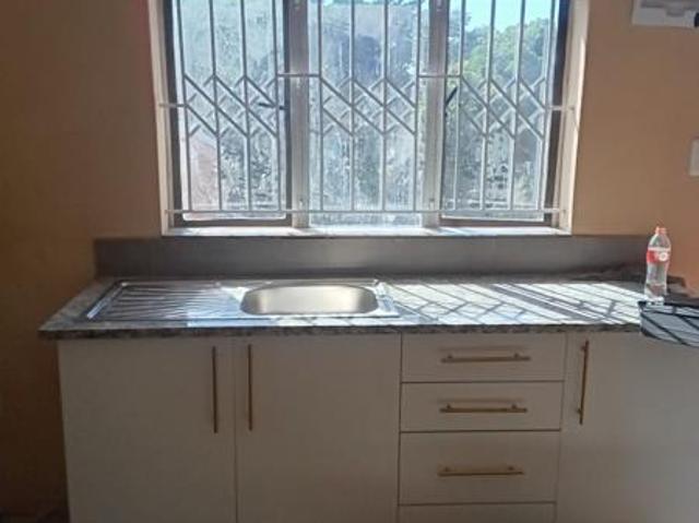 Bachelor apartment in Stanger Central