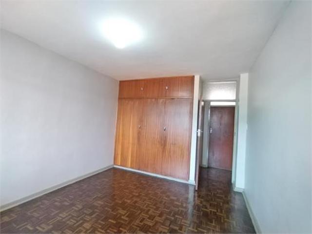 Bachelor apartment in Sunnyside