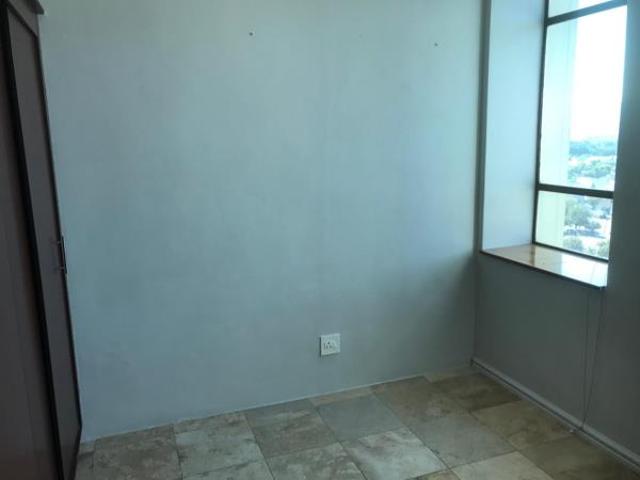 Bachelor apartment in Paarl Central