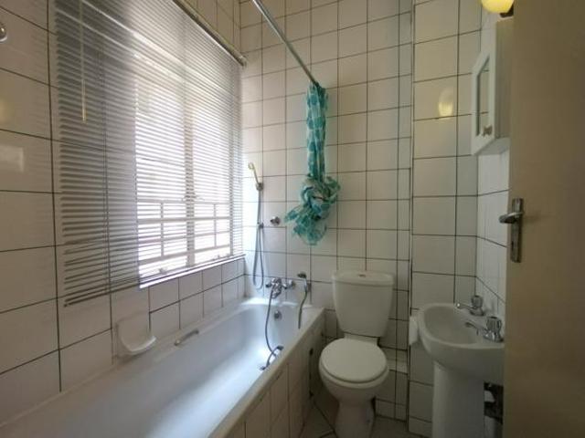 Bachelor apartment in Pretoria Central