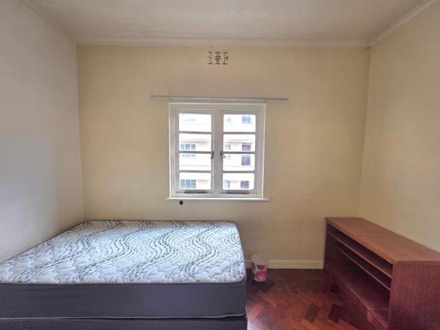 Bachelor apartment in Rosebank