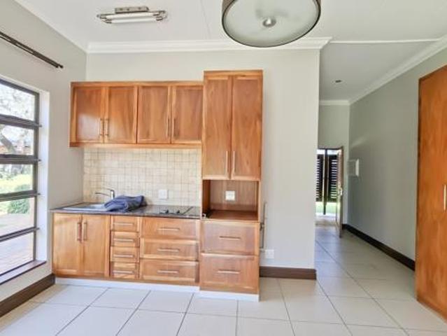 Bachelor apartment in Retire at Midstream