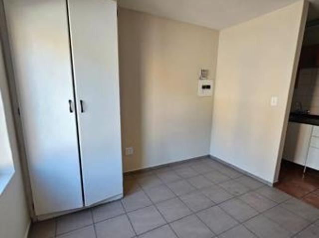 Bachelor apartment in Riviera