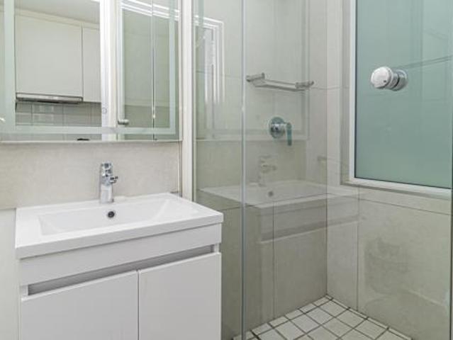 Bachelor apartment in Woodstock