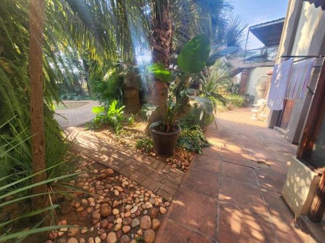 Bachelor apartment in Vanderbijlpark CW5