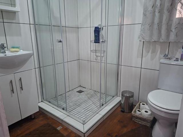 Bachelor apartment in Vanderbijlpark SE