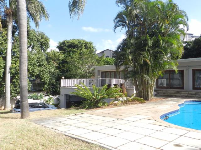 Bachelor apartment to rent in La Lucia