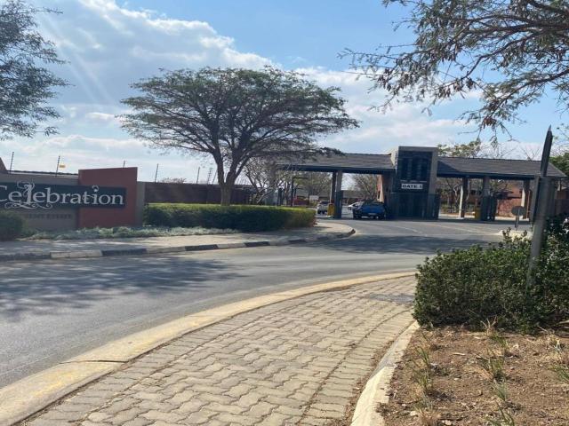 Bachelor Apartment to rent in North Riding Ah, Randburg