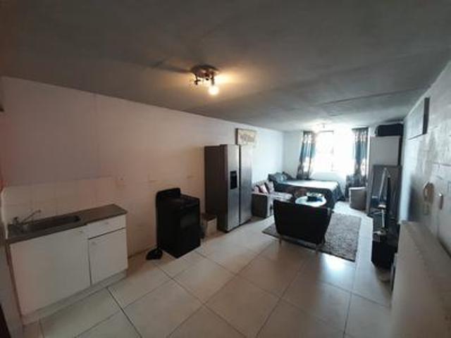 bachelor flat for sale grand central