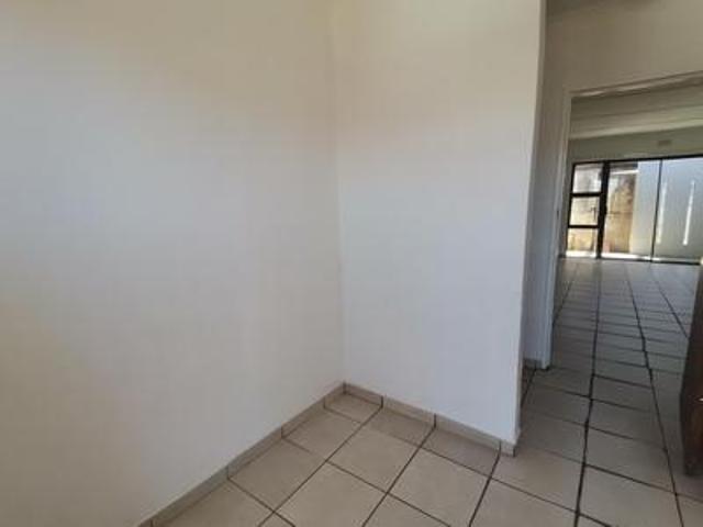 bachelor flat to rent in ceres