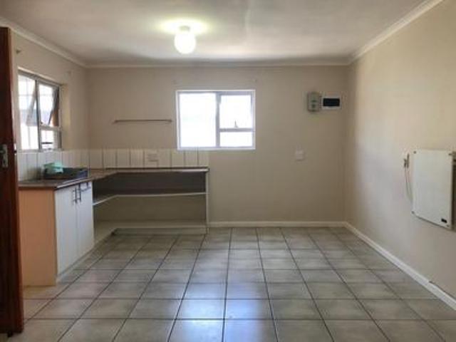 bachelor room for rent in ottery