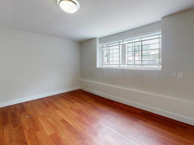 Bachelor Studios for Rent – Downtown Ottawa | Multiple Units| Studio Apartment for Rent at 197 Cumberland St, Ottawa, ON K1N 7H4 Lower Town