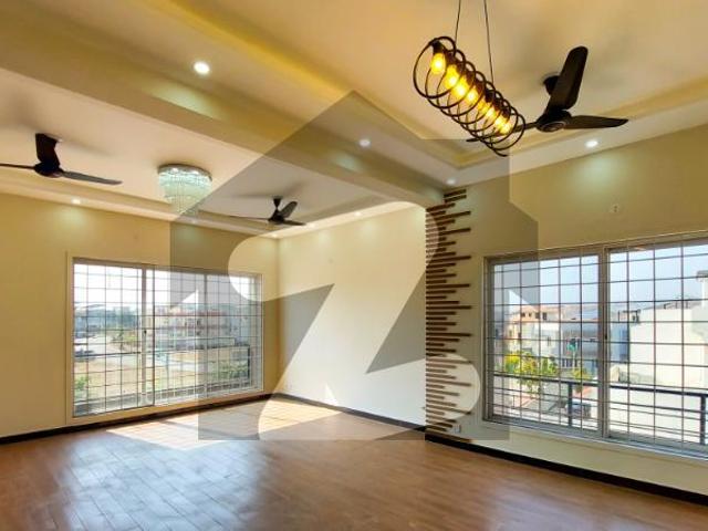 Back Open View Luxury House Bahria Town Phase 8