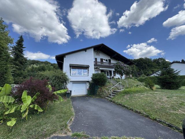 Bad Gleichenberg, Einfamilien Mehrfamilienhaus ca. 222,76 m²s, 10 Zimmer, Grund 998 m²