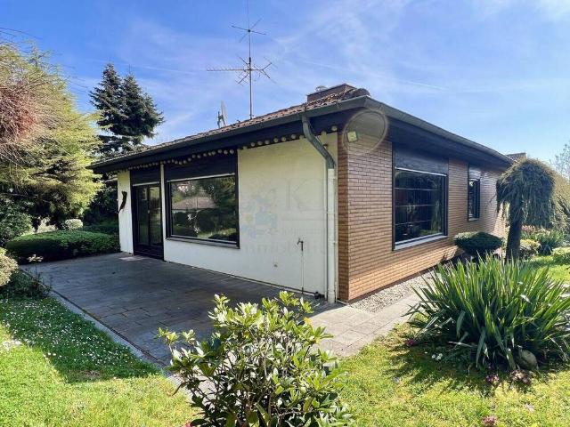 BAD SODEN: EXKLUSIVER GROSSZUEGIGER BUNGALOW AUF GROSSEM GRUNDSTÜCK