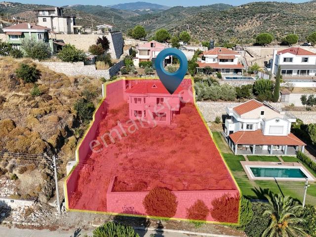 Bademler'in Yanı Başında 1000 M2 İçerisinde Na Tamam Villa