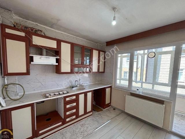 Bafra Emirefendi Mahalesin’de Kiralık Arakatta Doğalgazlı 2+1 Daire