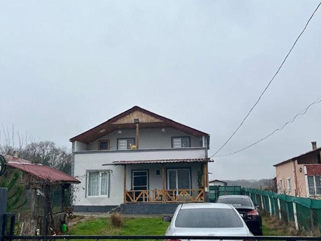BAFRA LENGERLİDE 1 DÖNÜM ARSA İÇERİSİNDE SATILIK 2 KATLI EV