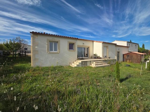 Bagard 30 très belle villa d'environ 104m² et garage aménageable 41m² construction 2019 sur un terrain clos et arboré de 833 m²