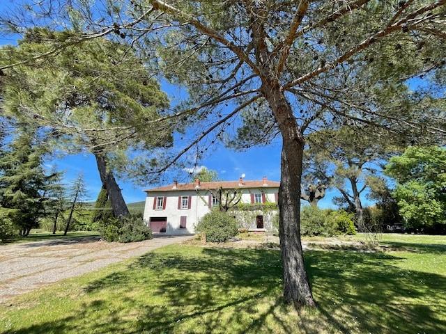 BAGARD BATISSE EN R+1 316 m2 DEPENDANCES GARAGE TERRAIN 6641 m2