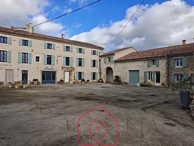 Bages 11100 Achat / Vente maison 20 pièces t20 au dernier étage piscine