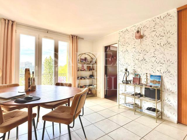 Bagneux Appartement T4 2 chambres face à la coulée verte