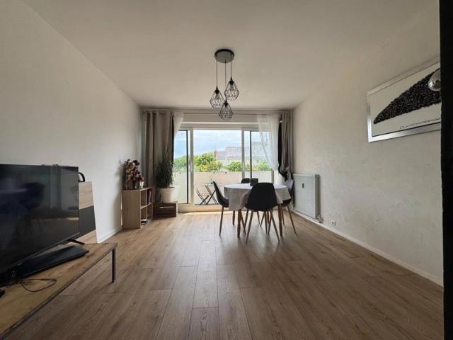 BAGNEUX – APPARTEMENT T3 AVEC PARKING ET CAVE