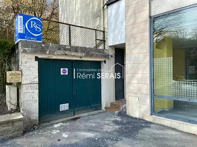 Bagnoles de l'Orne Normandie 61140, 61600 Location parking au dernier étage