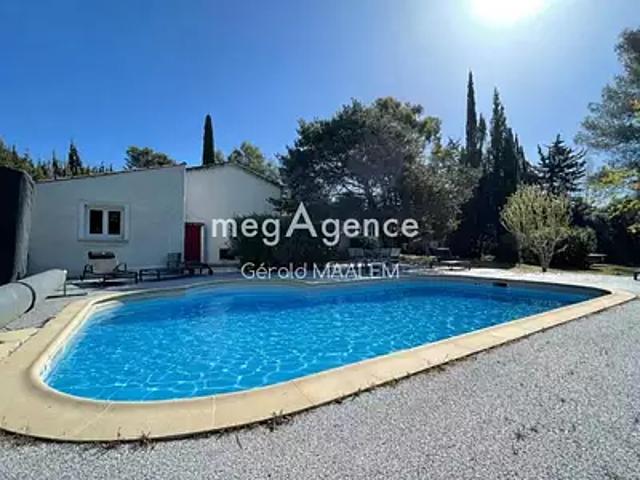Bagnols en Forêt 83600 Achat / Vente maison 5 pièces t5 piscine terrasse