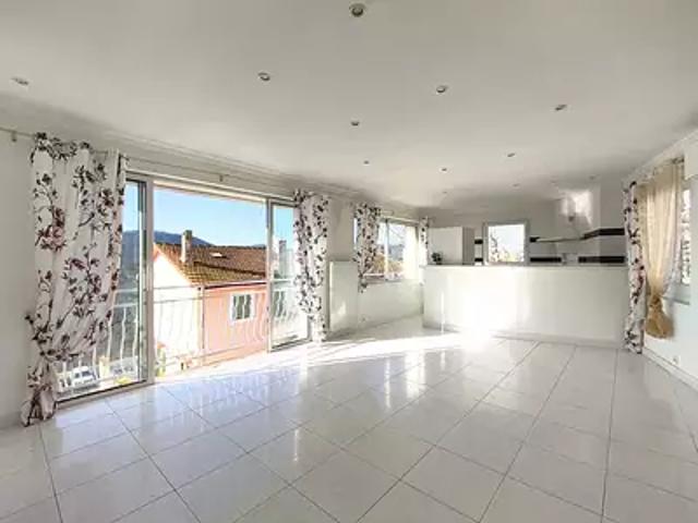 Bagnols en Forêt 83600 Achat / Vente appartement 4 pièces t4