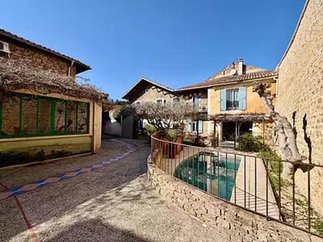 Bagnols sur Cèze 30200 Achat / Vente maison 5 pièces t5 au dernier étage piscine
