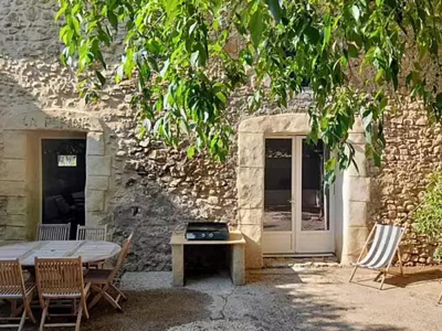 Bagnols sur Cèze 30200 Achat / Vente maison 15 pièces t15 au dernier étage piscine