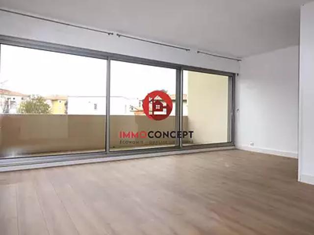 Bagnols sur Cèze 30200 Location appartement 4 pièces t4 terrasse