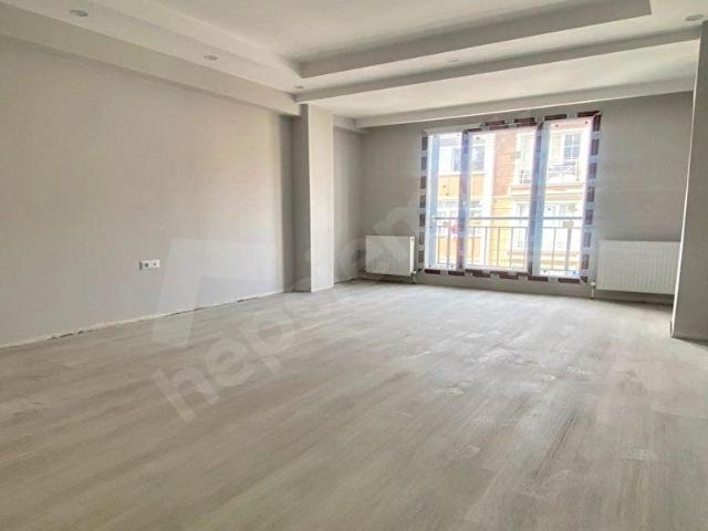 BAHÇEŞEHİR LOKASYONUNDA GENİŞ METREKARELİ 3+1 SIFIR DAİRE