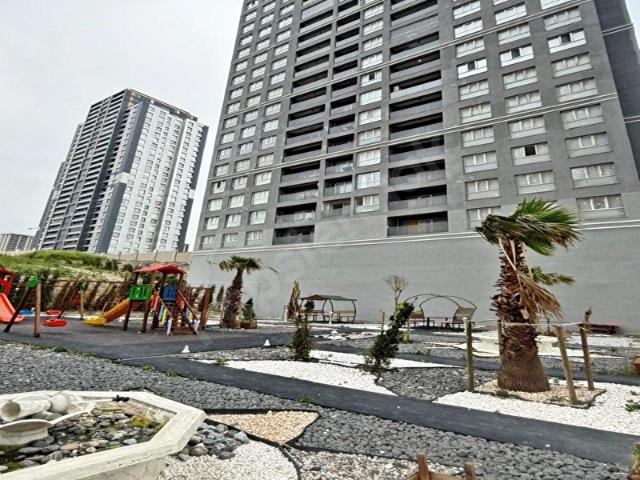 BAHÇEŞEHİRDE FIRSAT DAİRE SIFIR OTURUMA HAZIR SATILIK 2+1 ARAKAT DAİRE