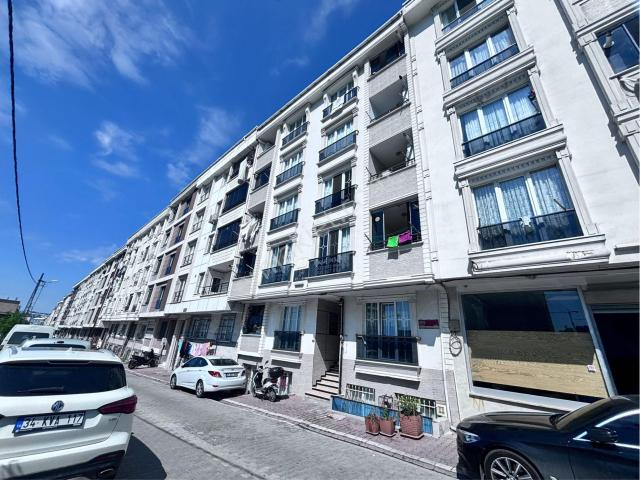 Bahçeşehir Mobilyacılar Çarşısı Karşısı Satılık Daire 2+1 110m2 Sıfır Daire