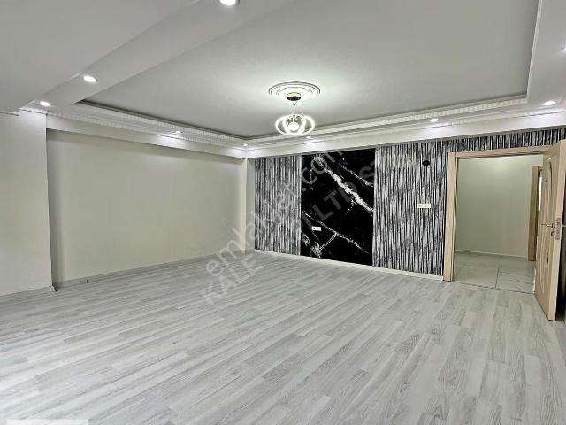 Bahçeşehir Bölgesine Yakın Yatırıma Uygun 2+1 Ara Kat Daire