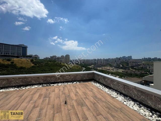 Bahçeşehir Full Tadilatlı Asansörlü Satılık Müstakil Villa 5+2