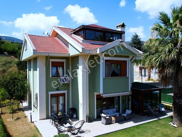 Bahçeşehir 2.kısım Satılık Müstakil Villa Gerçek Fırsat