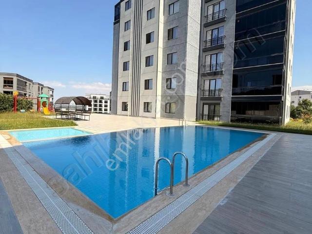 Bahçe Katı 3+1 Havuz Geniş Sosyal Donatılı Site Kapalı Otopark