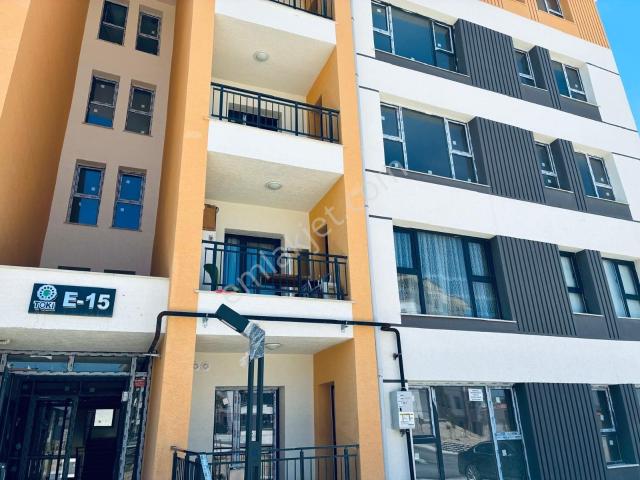 Bahçebaşı Tokide Göl Manzaralı Kiralık Ara Kat Daire