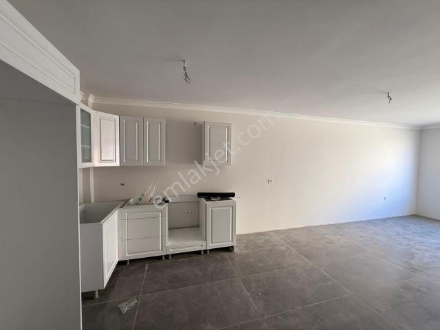 Bahçecikte Satılık 1+1 Sıfır Daire