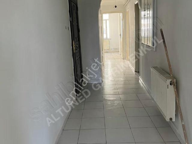 Bahçeievler Çobançeşmede Üç Oda Bir Salon Kiralık Daire