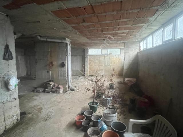Bahçeköy Yeni Mahallede 220 Metre Kare Kara Sıva Depo/daire