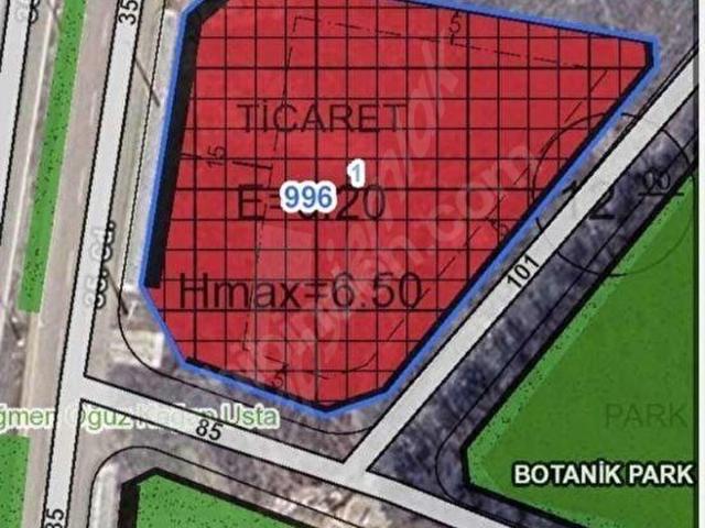 BAHÇELİEVLER MAHALLESİNDE CADDE ÜSTÜ 2.745m2 TİCARİ KÖŞE PARSEL