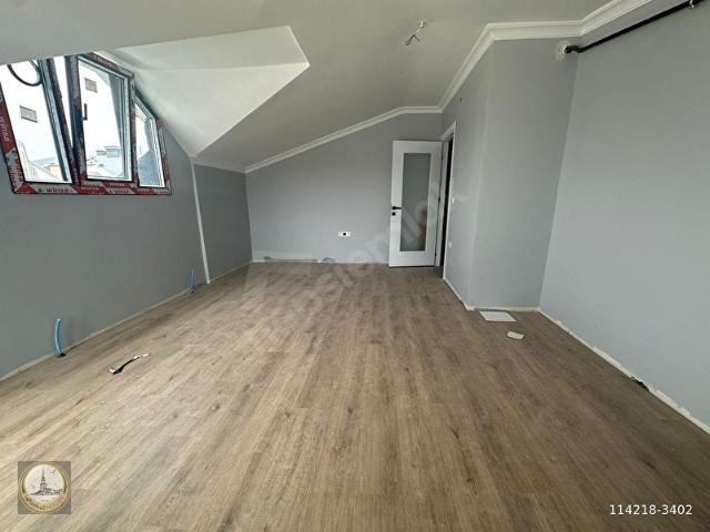 BAHÇELİEVLER MERKEZ'DE BUTİK SİTEDE 225M2 ÖN CEPHE GENİŞ DUBLEKS