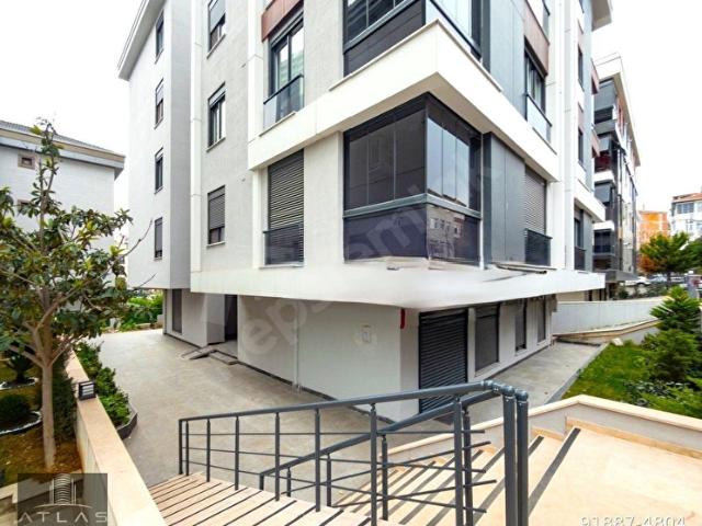 BAHÇELİEVLER MERKEZDE SIFIR BİNA, KAP.OTOPARKLI 1+0 40m2 DAİRE