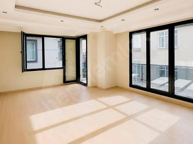 BAHÇELİEVLER MERKEZDE 2+1 KİRALIK DAİRE OTOPARKLI