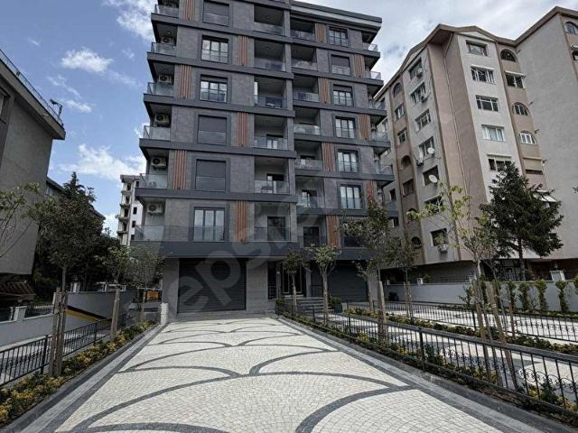 BAHÇELİEVLER MERKEZİ KONUMDA 3+1 KAPALI OTOPARKLI