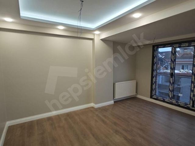 BAHÇELİEVLER METRO YAKINI SATILIK SIFIR 2+1 ARAKAT LÜKS DAİRE